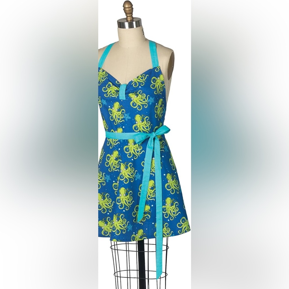 NWT women’s apron octopus girlie